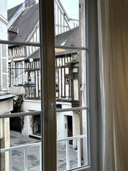 Апартаменты Le Petit Paris Компьень Экстерьер фото